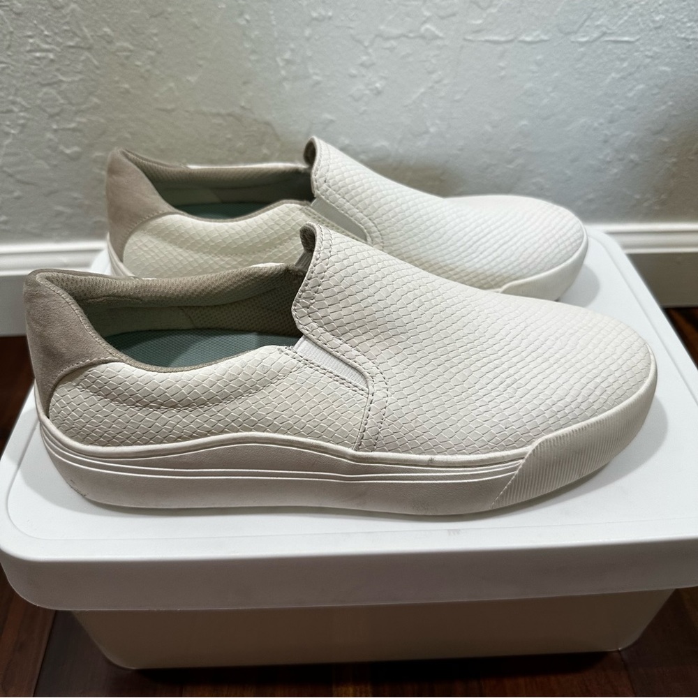 Dr. Scholl's White Time Off Slip On Women's Sneakers size 10